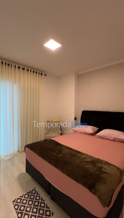 Apartamento para aluguel de temporada em Praia Grande (Praia do Caiçara)