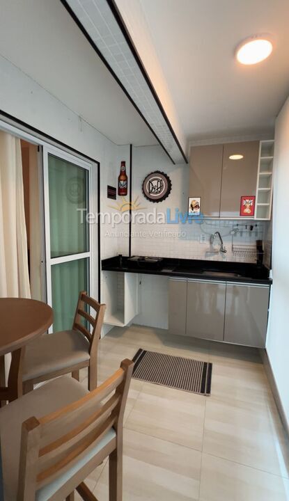 Apartamento para aluguel de temporada em Praia Grande (Praia do Caiçara)