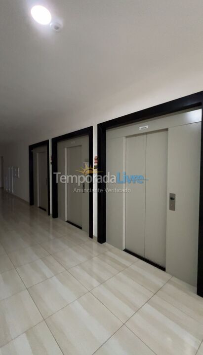 Apartamento para aluguel de temporada em Praia Grande (Praia do Caiçara)