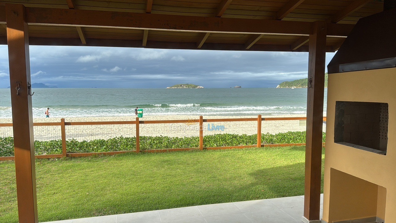 Casa para aluguel de temporada em Florianopolis (Praia dos Ingleses)