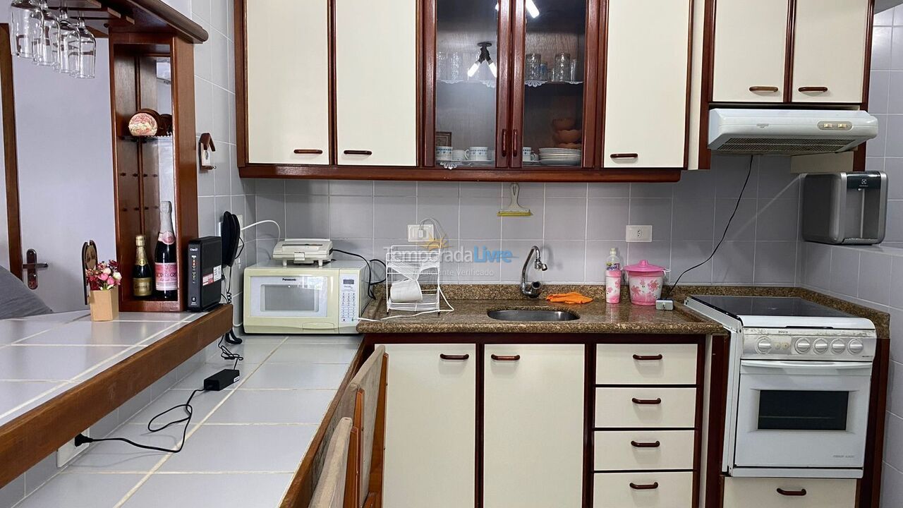 Apartamento para aluguel de temporada em Florianopolis (Praia dos Ingleses)