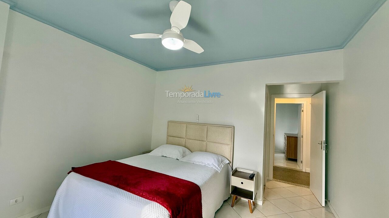Apartamento para aluguel de temporada em Praia Grande (Canto do Forte)