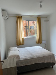 Ótimo Apto. Cobertura 50m do mar - Próximo de tudo - Lazer e Conforto