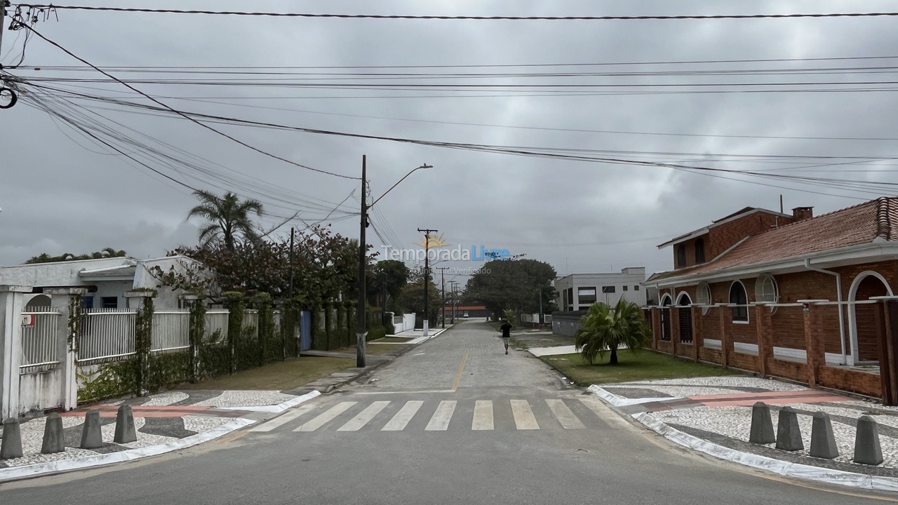 Apartamento para aluguel de temporada em Matinhos (Balneário Flamingo)
