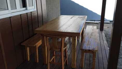 Beautiful beach chalet for 6 people