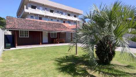 Casa para alugar em Bombinhas - Mariscal