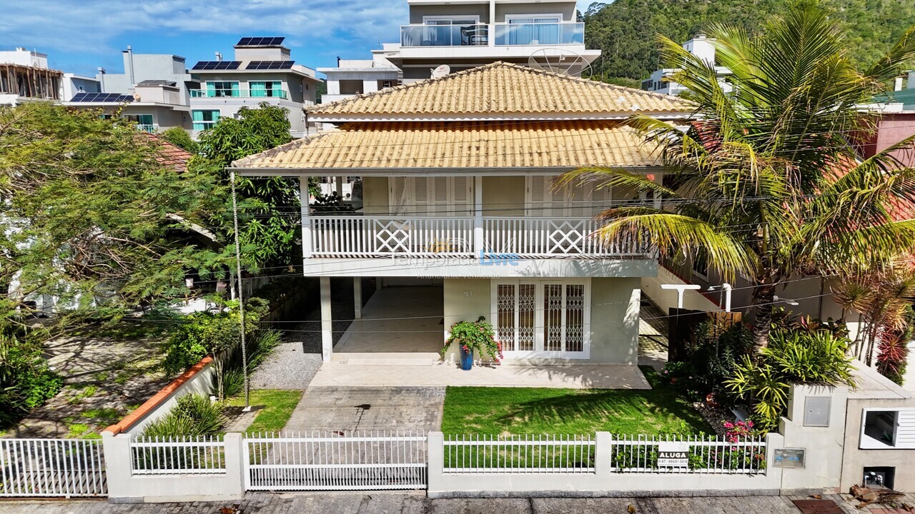 House for vacation rental in Bombinhas (Canto Grande)