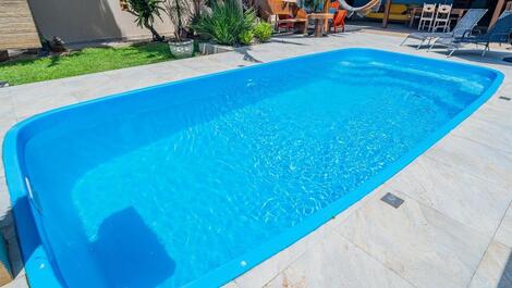 Acogedora casa para 14 personas con piscina climatizada.