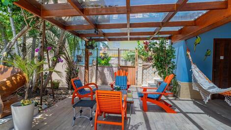 Acogedora casa para 14 personas con piscina climatizada.