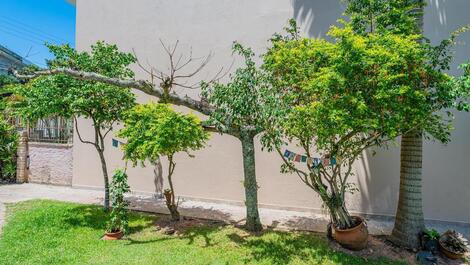 Acogedora casa para 14 personas con piscina climatizada.