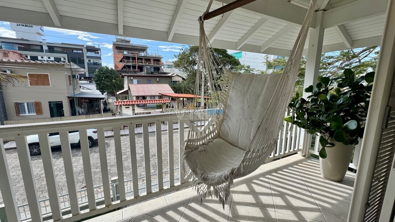 House for vacation rental in Bombinhas (Canto Grande)