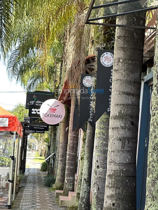 Casa para aluguel de temporada em Florianópolis (Jurere Tradicional)