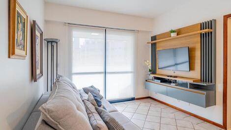 Lindo apartamento 2 quartos em condomínio de frente para o mar (C181)