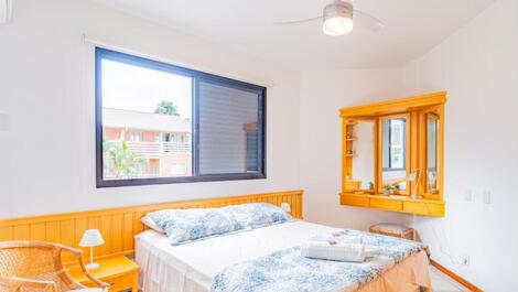 Lindo apartamento 2 quartos em condomínio de frente para o mar (C181)