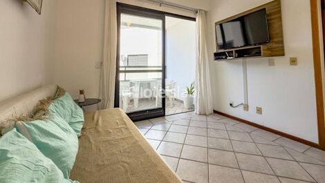 Lindo apartamento de 2 quartos em condomínio frente mar (C183)