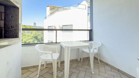 Lindo apartamento de 2 quartos em condomínio frente mar (C183)