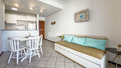 Lindo apartamento de 2 quartos em condomínio frente mar (C183)