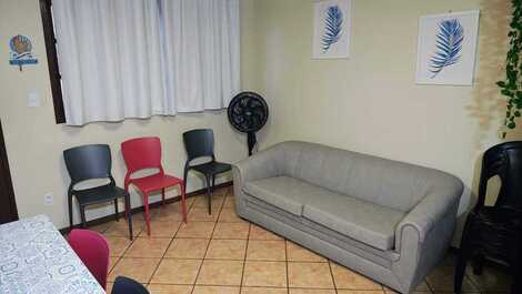 APARTAMENTO DUPLEX EM FRENTE A PRAIA DO PERÓ "PÉ NA AREIA"