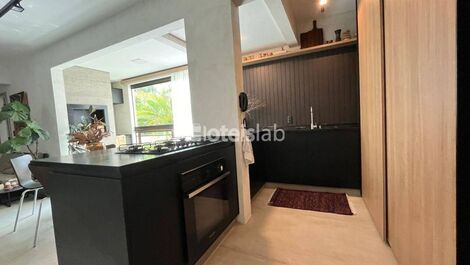 Beautiful apartment on the exclusive Canasvieiras beach (169)