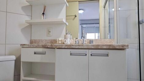 Modern 3-bedroom apartment just 100m from the beach (C179)