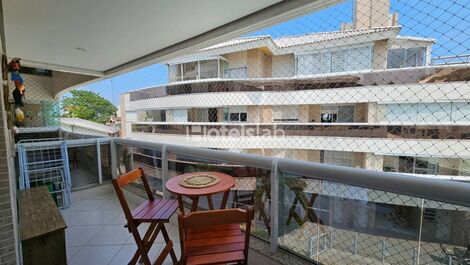 Lindo apartamento em condomínio com piscina a 100m da praia.(198)