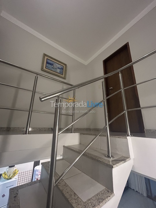 Apartamento para aluguel de temporada em Camaçari (Gurajuba)