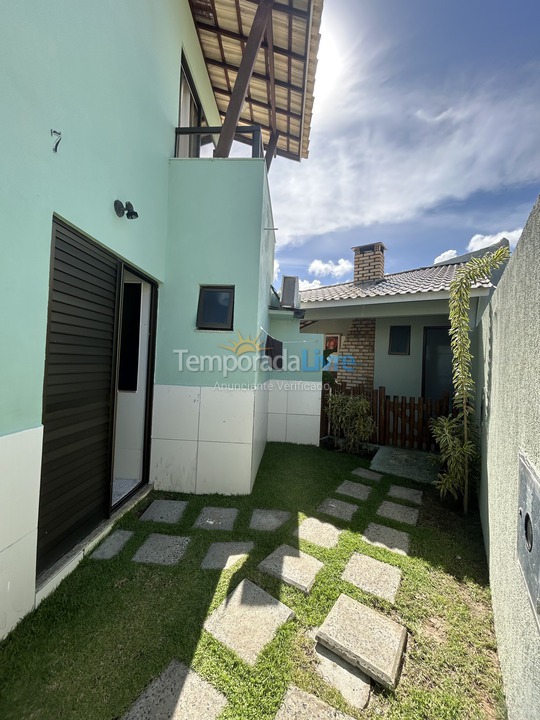 Apartamento para aluguel de temporada em Camaçari (Gurajuba)