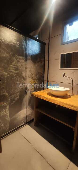 Casa para aluguel de temporada em Imbituba (Praia do Rosa)