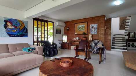 HOUSE WITH SWIMMING POOL JD GISELLE