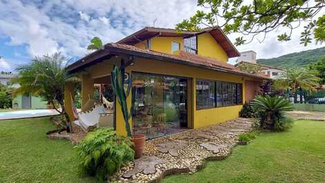 HOUSE WITH SWIMMING POOL JD GISELLE