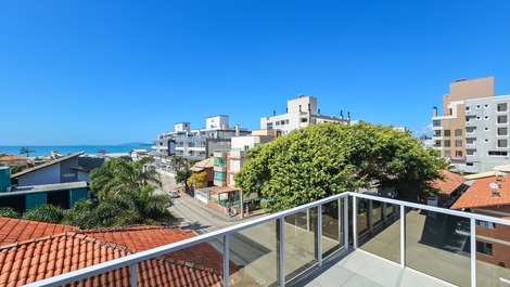 Precioso Ático Dúplex en Praia do Mariscal 03 Suites para 08 personas