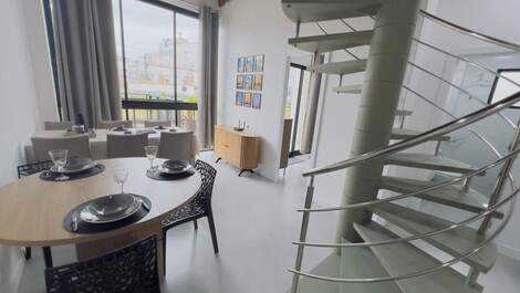 Apartamento Garden Dúplex na Praia de Mariscal