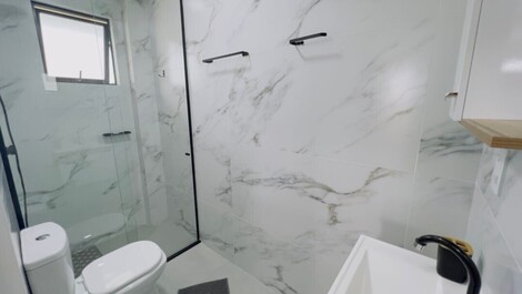 Apartamento Garden Dúplex na Praia de Mariscal