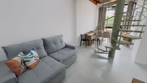 Apartamento Garden Dúplex na Praia de Mariscal