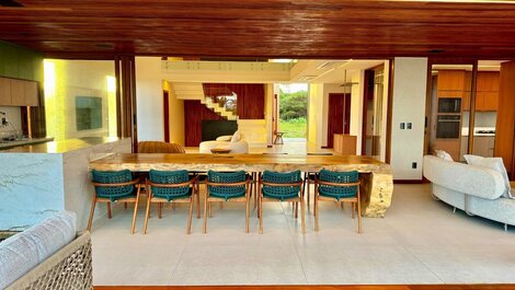 Beachfront Mansion with 8 Suites in Alphaville Guarajuba