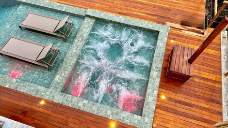 Beachfront Mansion with 8 Suites in Alphaville Guarajuba