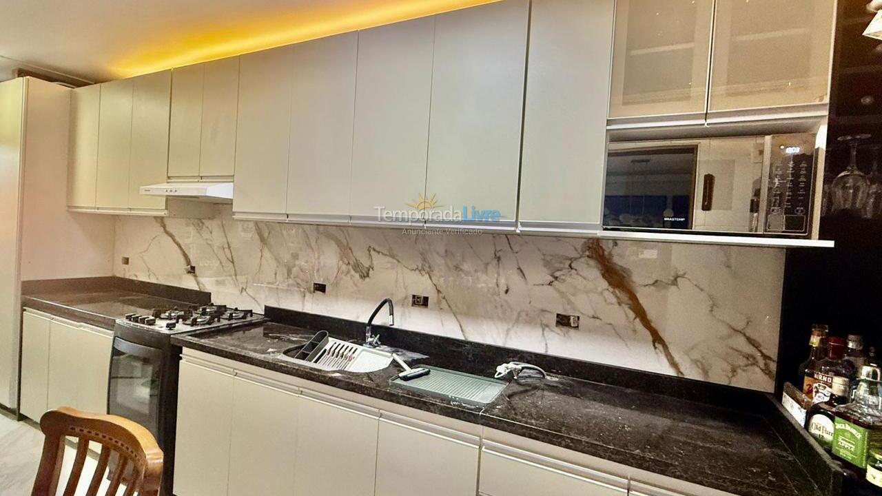 Apartamento para aluguel de temporada em Ubatuba (Praia Grande)