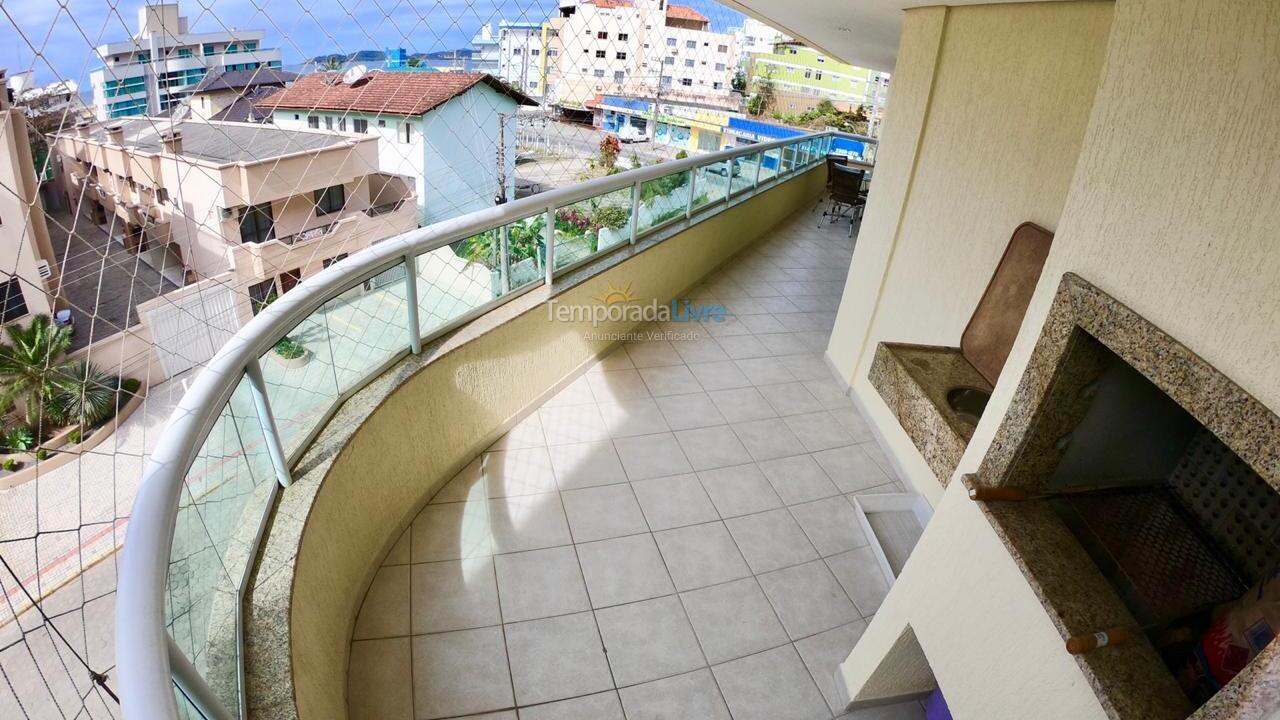 Apartment for vacation rental in Bombinhas (Praia de Bombas)