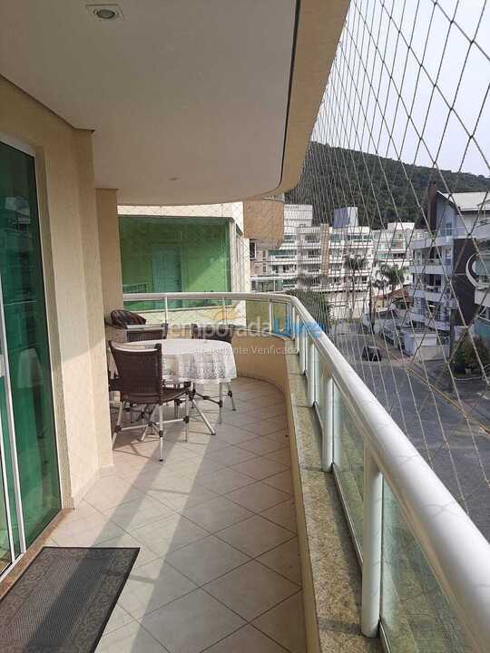 Apartment for vacation rental in Bombinhas (Praia de Bombas)