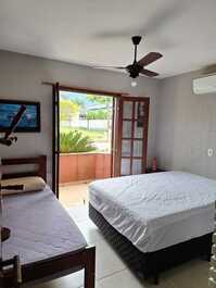 Casa Cond. Morada da Praia 4 Dorms.