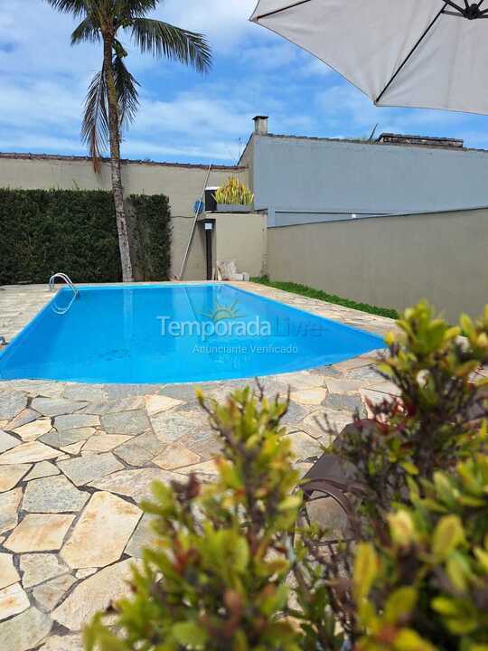 Casa para aluguel de temporada em Bertioga (Condominio Morada da Praia)