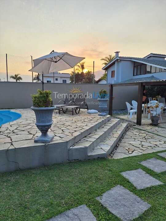 Casa para aluguel de temporada em Bertioga (Condominio Morada da Praia)