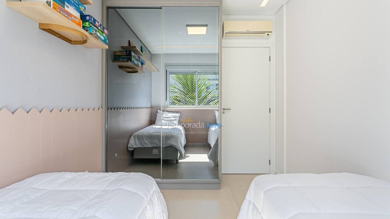 Apartamento para aluguel de temporada em Florianopolis (Campeche)