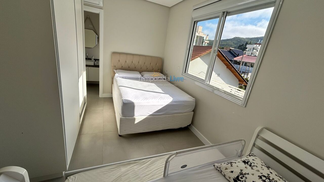 Apartment for vacation rental in Governador Celso Ramos (Praia de Palmas)