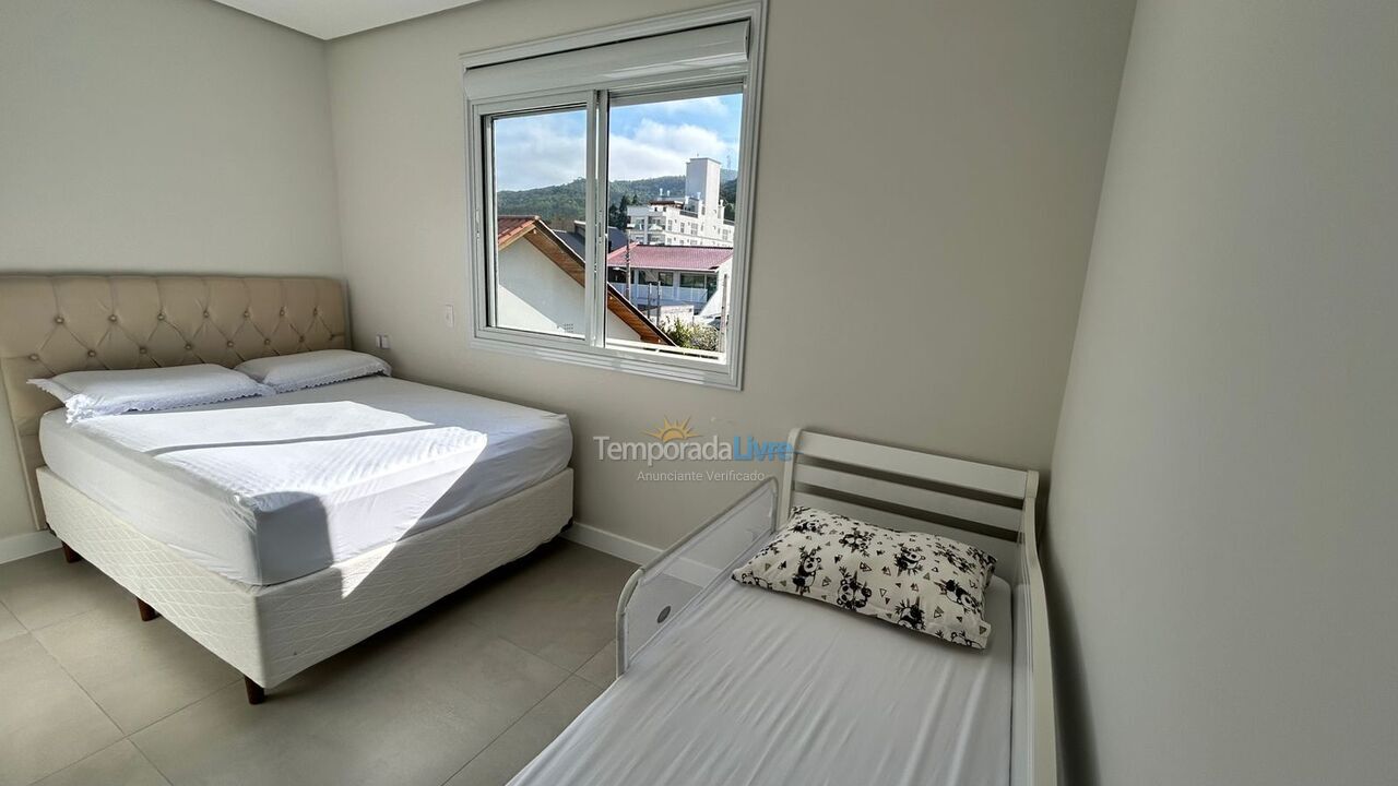 Apartment for vacation rental in Governador Celso Ramos (Praia de Palmas)
