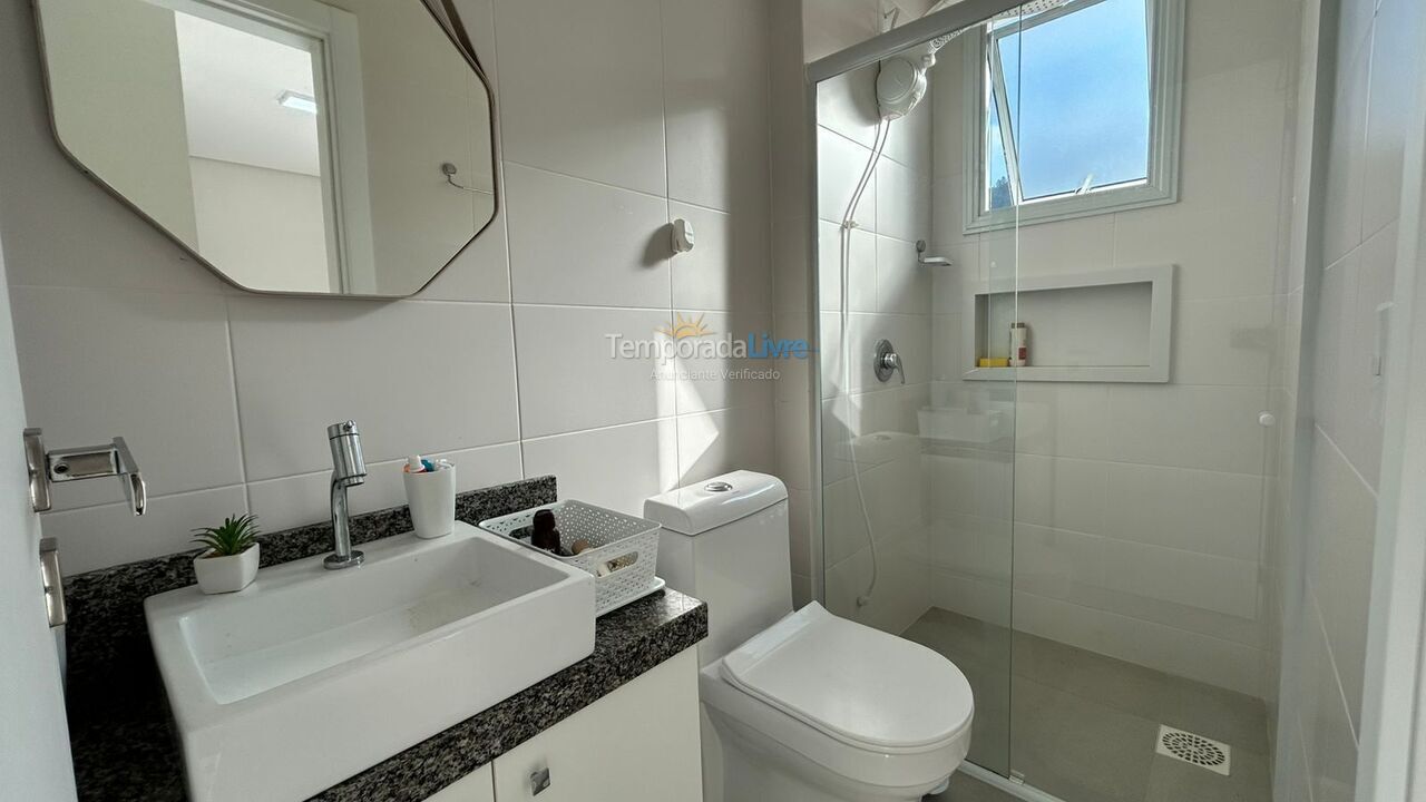 Apartment for vacation rental in Governador Celso Ramos (Praia de Palmas)