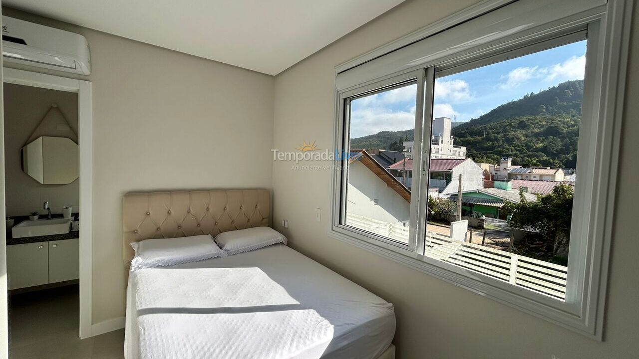 Apartment for vacation rental in Governador Celso Ramos (Praia de Palmas)