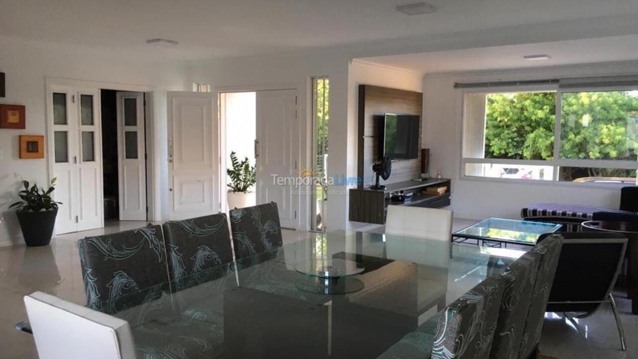 Casa para aluguel de temporada em Florianópolis (Praia da Daniela)