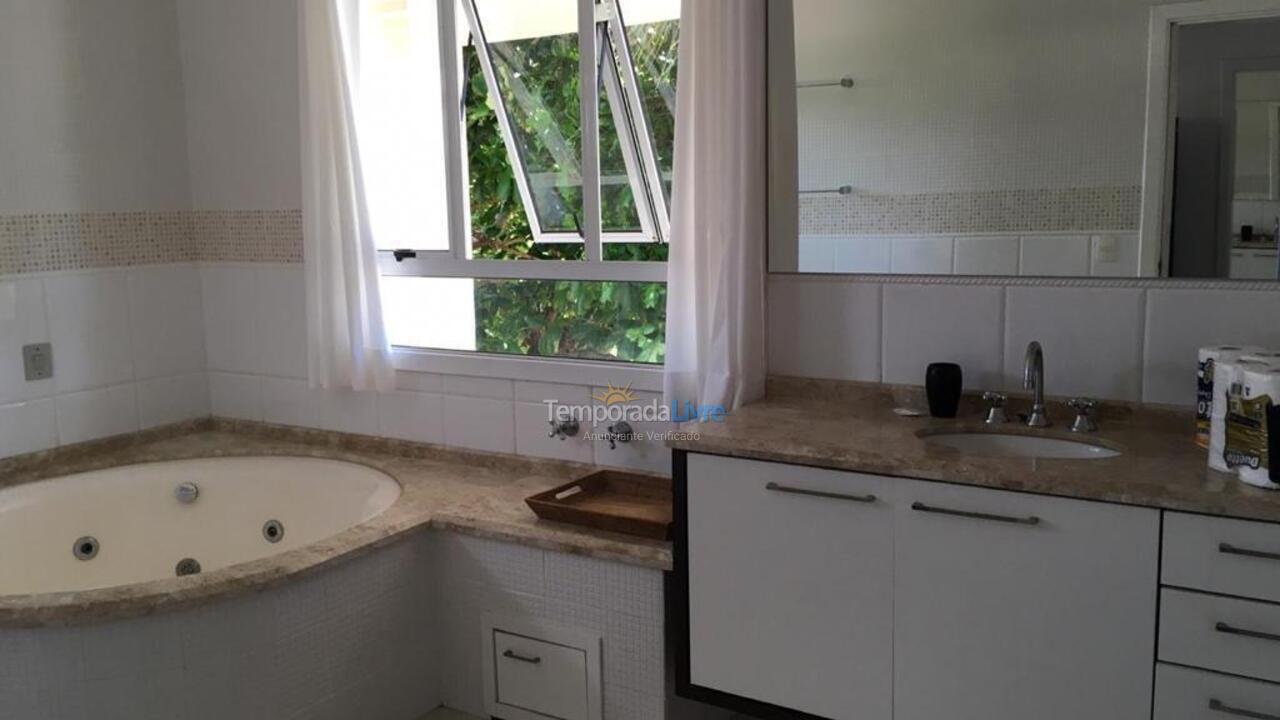 Casa para aluguel de temporada em Florianópolis (Praia da Daniela)