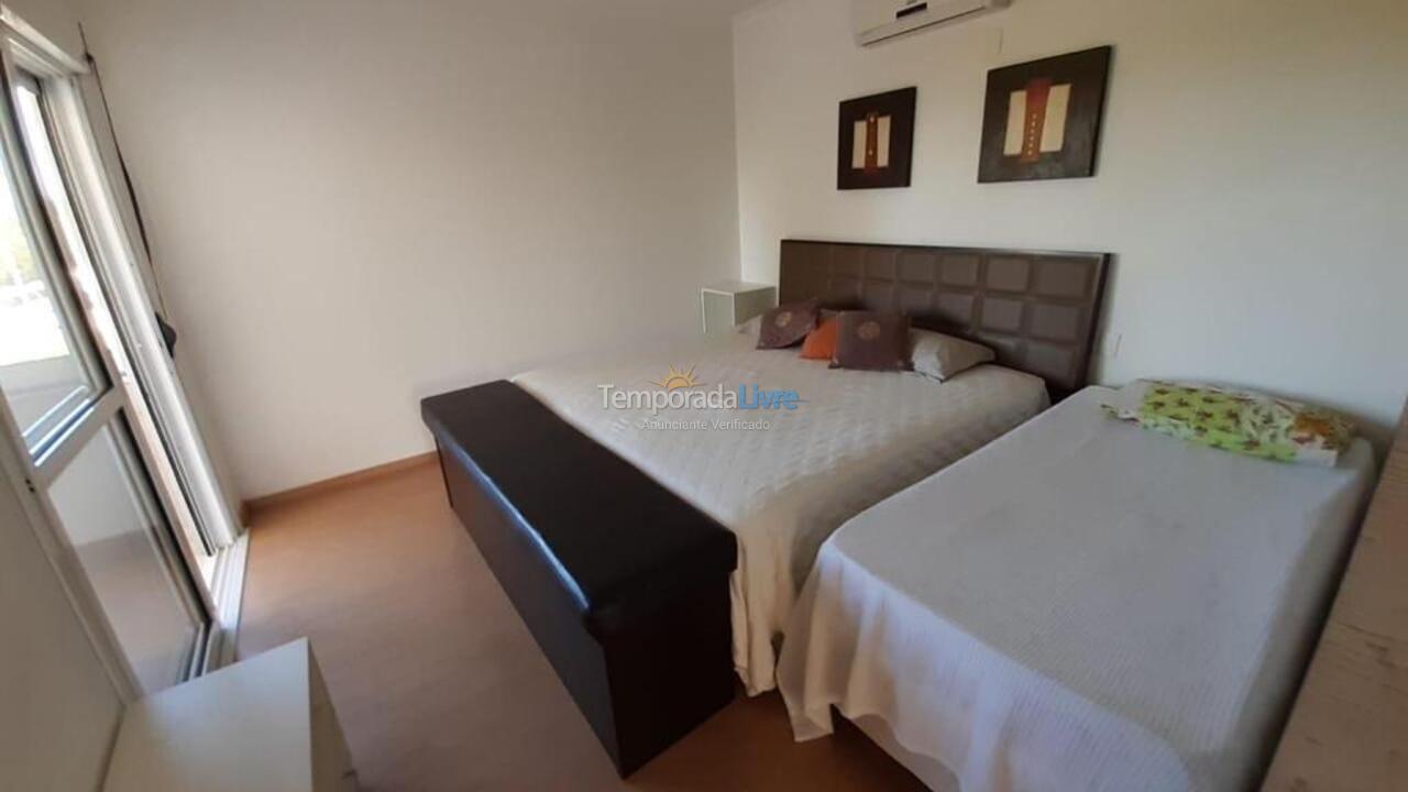 Casa para aluguel de temporada em Florianópolis (Praia da Daniela)